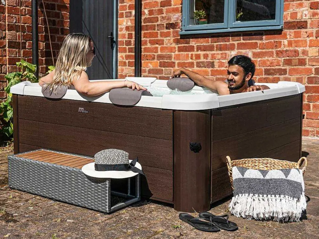 Bruine Halfharde Spa Met 6 Plaatsen Met Accessoires - 120 Stralen - L160 X B160 X H65 Cm - Makemo Van-Mspa Best