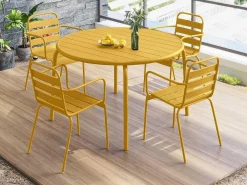 Tuineethoek Van Metaal - Een Tafel D110 Cm En 4 Opstapelbare Stoelen - Mosterdgeel - Mirmande Van-MYLIA Online